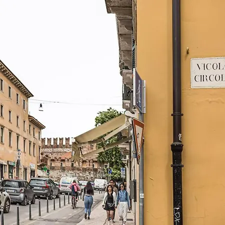 Vicolo Circolo @Castelvecchio Apartment Verona Exterior photo